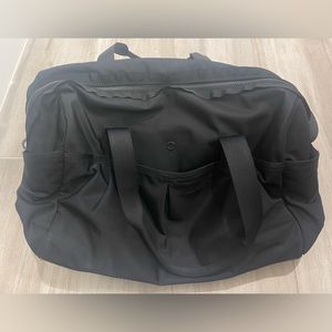 Lululemon duffel bag black